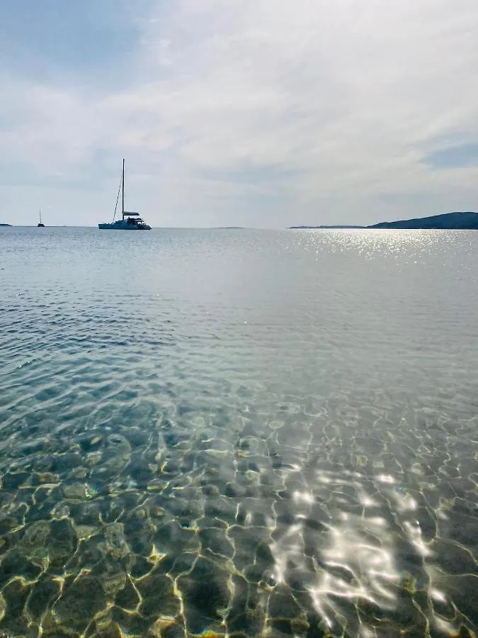 Villa Ginevra Surfhouse Palau 0*,